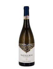 Laden Sie das Bild in den Galerie-Viewer, Weinkeller Hohenbrunn: Bild einer Weinflasche von hinten mit Etikett vom Weingut Il Conte Villa Prandone mit Navicchio Offida Pecorino D.O.C.G.