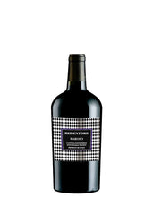Laden Sie das Bild in den Galerie-Viewer, Der Weinkeller Hohenbrunn präsentiert eine Weinflasche vom De Stefani mit dem Raboso I.G.T. der Linea Redenore.