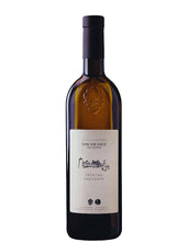 Laden Sie das Bild in den Galerie-Viewer, Der Weinkeller Hohenbrunn präsentiert eine Weinflasche der Fondazione Edmund Mach in San Michele all`Adige mit Sauvignon Trentino DOC.