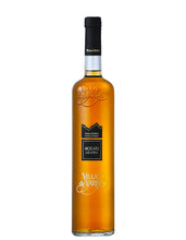 Laden Sie das Bild in den Galerie-Viewer, Der Weinkeller Hohenbrunn präsentiert von der Villa de Varda, einer Destillerie im Trentino, eine Flasche Grappa Moscato Grand Reserva.