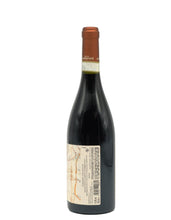 Laden Sie das Bild in den Galerie-Viewer, Weinkeller Hohenbrunn: Bild einer Weinflasche der Tenuta Antonini mit P.121 von der Seite
