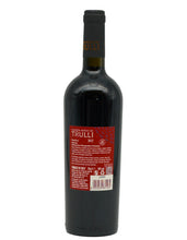 Laden Sie das Bild in den Galerie-Viewer, Weinkeller Hohenbrunn: Bild einer Weinflasche von hinten mit Etikett von der Masseria Borgo dei Trulli mit Primitivo Salento IGP
