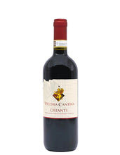 Laden Sie das Bild in den Galerie-Viewer, Der Weinkeller Hohenbrunn präsentiert eine Weinflasche der Vecchia Cantina di Montepulciano mit Chianti DOCG.
